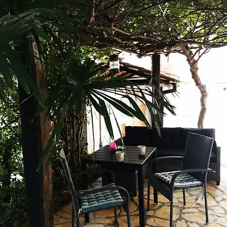 Lux In Downtown بولا