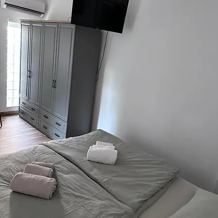 Lux In Downtown 아파트 풀라